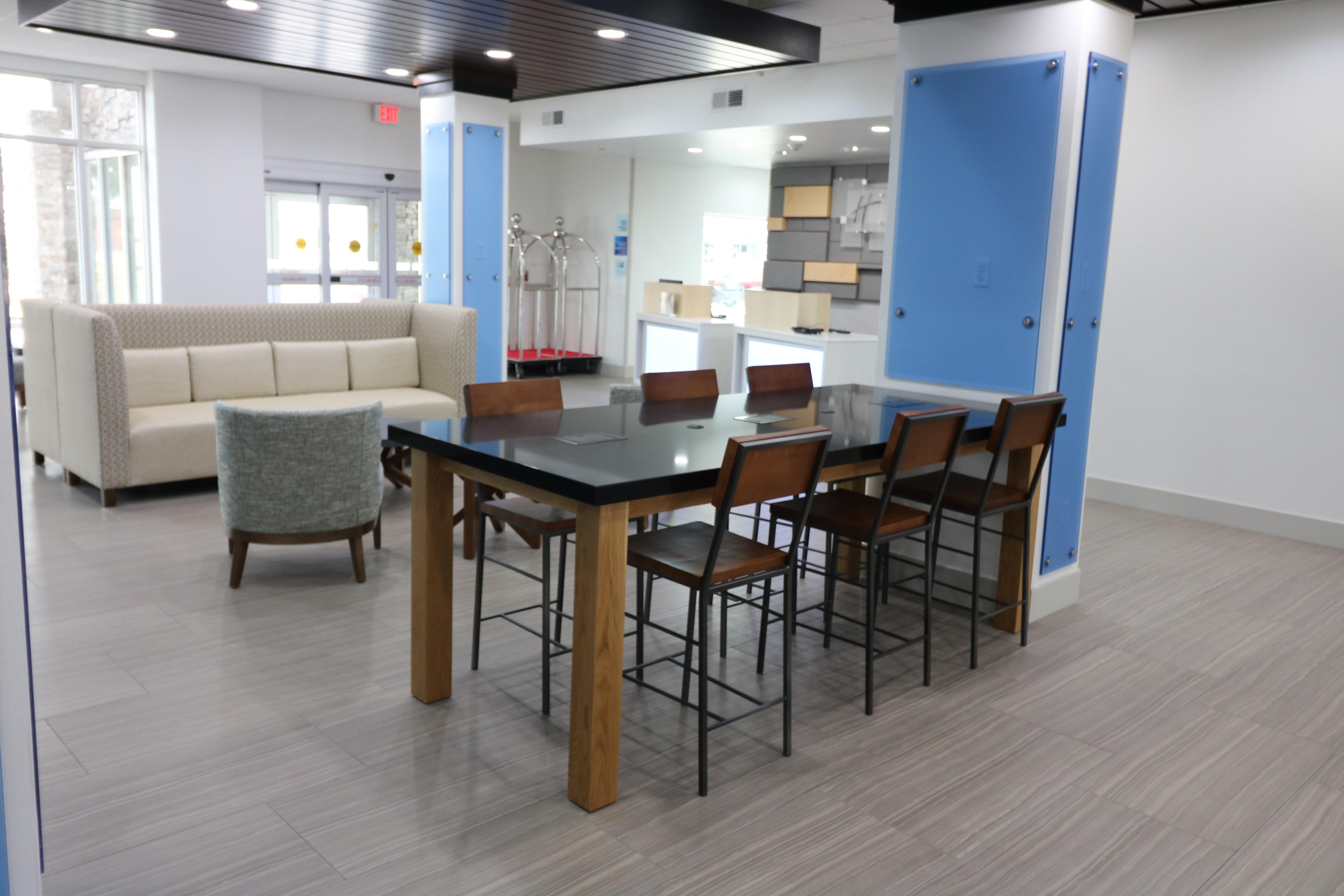 Holiday Inn Express & Suites - Coffeyville By Ihg Dış mekan fotoğraf