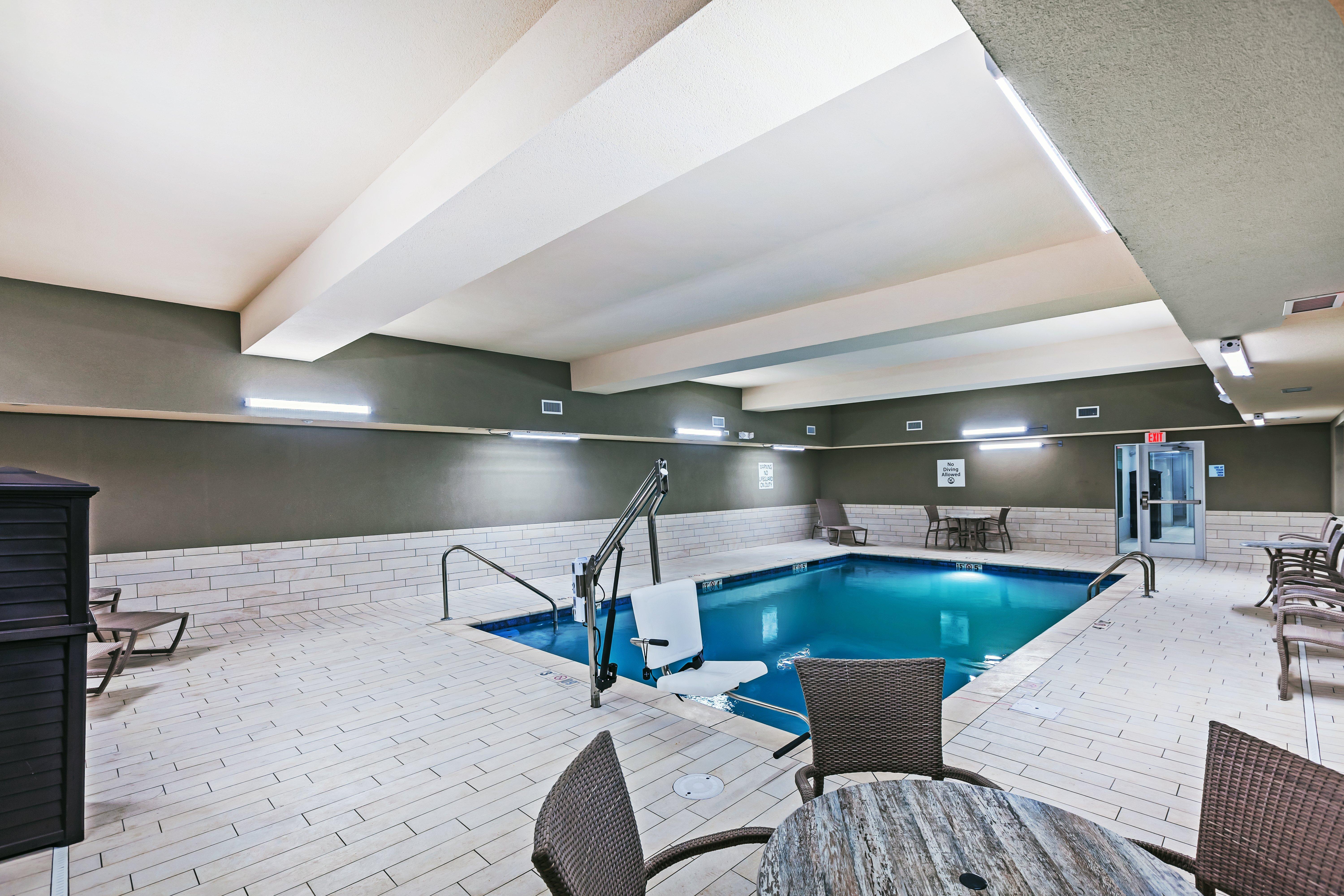 Holiday Inn Express & Suites - Coffeyville By Ihg Dış mekan fotoğraf