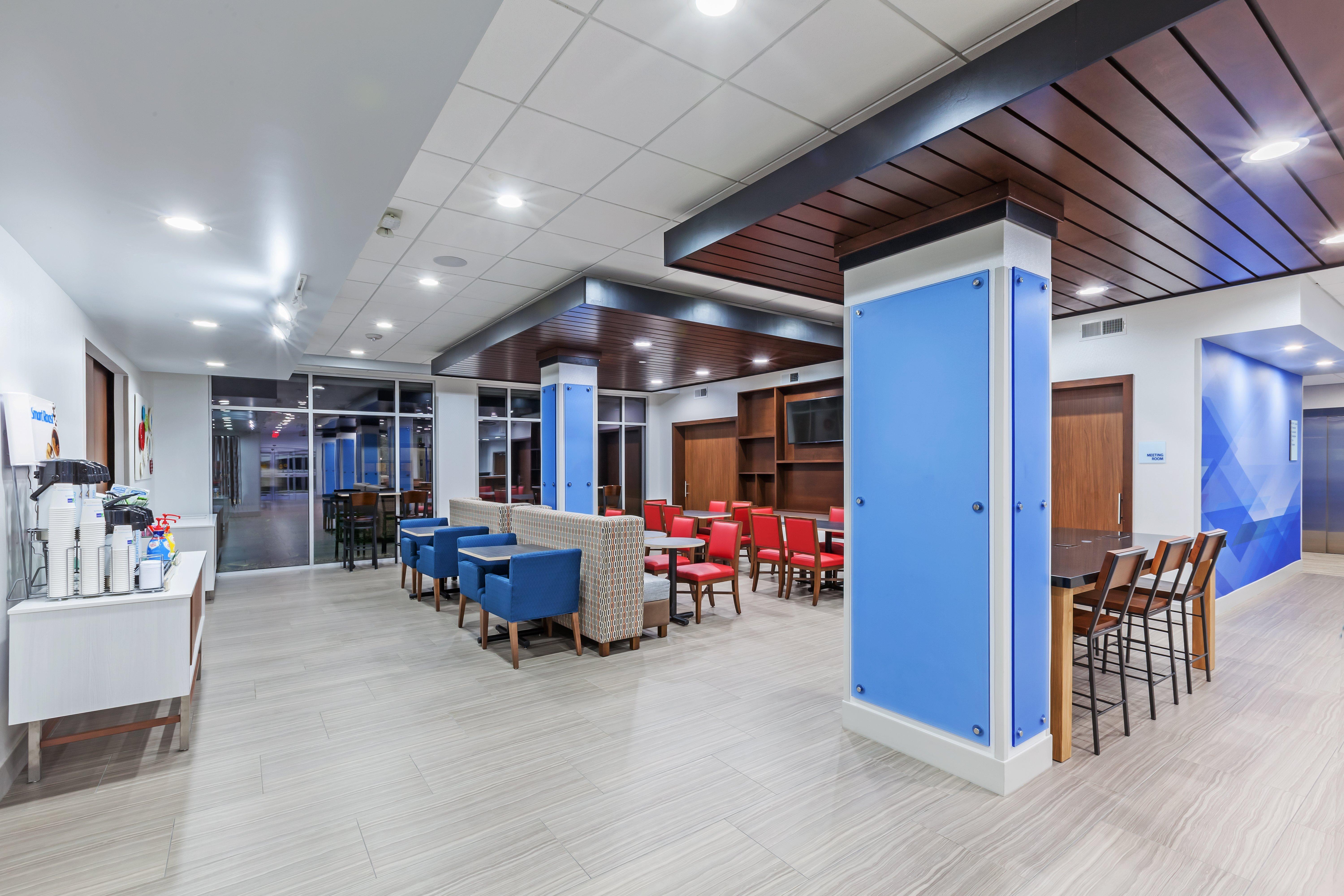 Holiday Inn Express & Suites - Coffeyville By Ihg Dış mekan fotoğraf