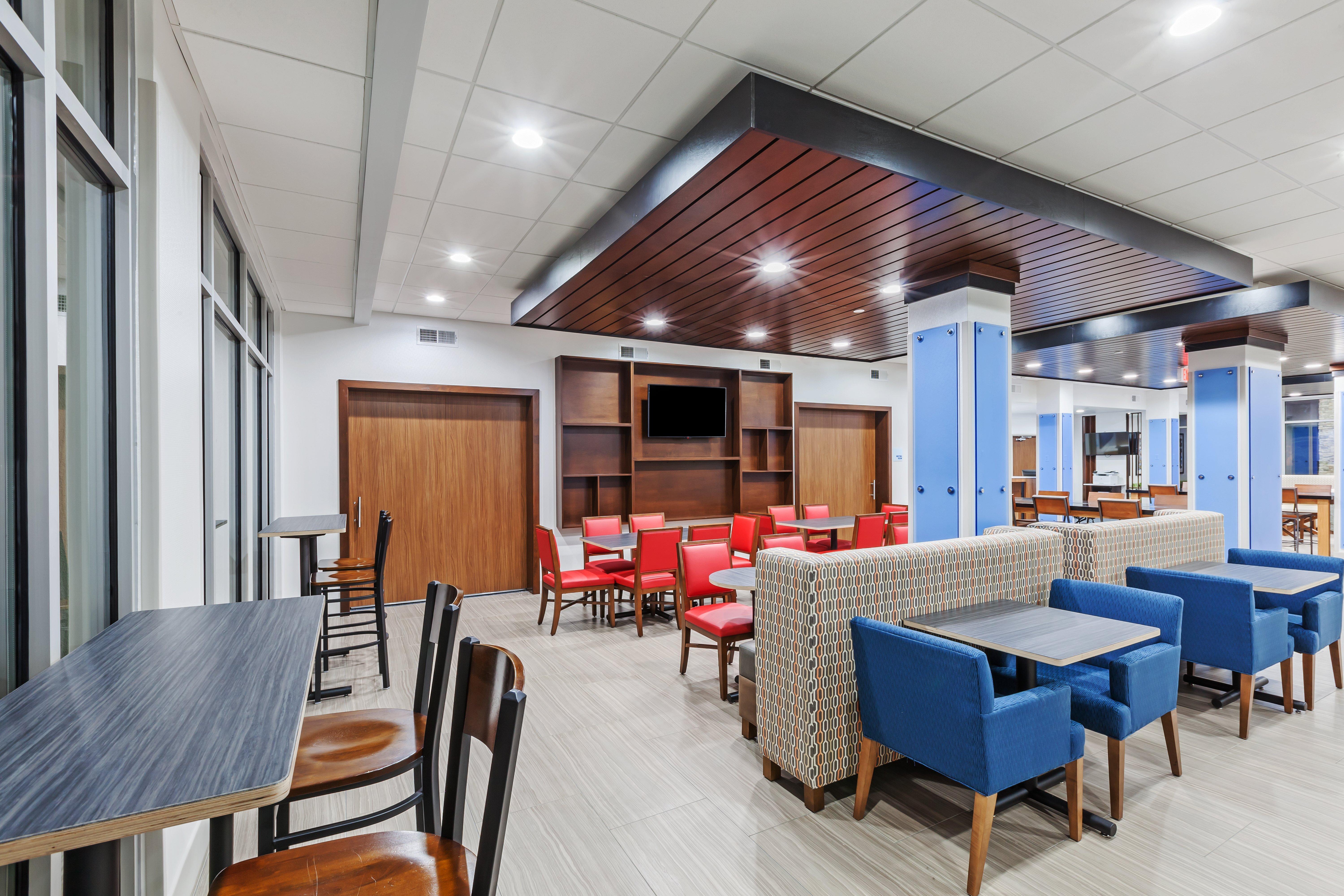 Holiday Inn Express & Suites - Coffeyville By Ihg Dış mekan fotoğraf