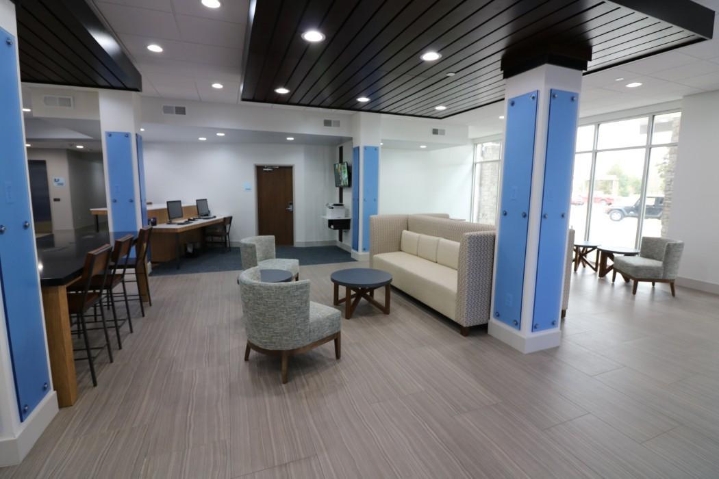 Holiday Inn Express & Suites - Coffeyville By Ihg Dış mekan fotoğraf