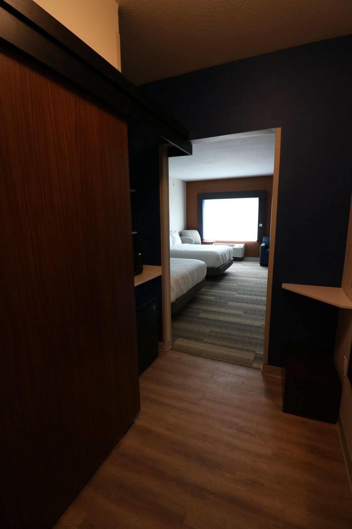 Holiday Inn Express & Suites - Coffeyville By Ihg Dış mekan fotoğraf